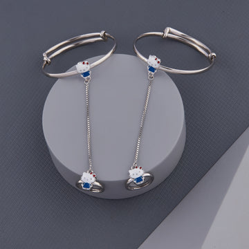 Hello Kitty Twin Chain Kids Wrist Pocha Set (2 Pieces)